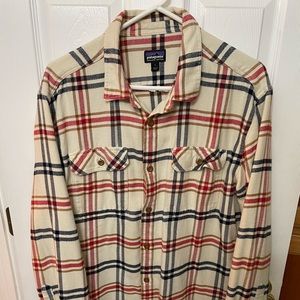 Large Patagonia organic cotton flannel